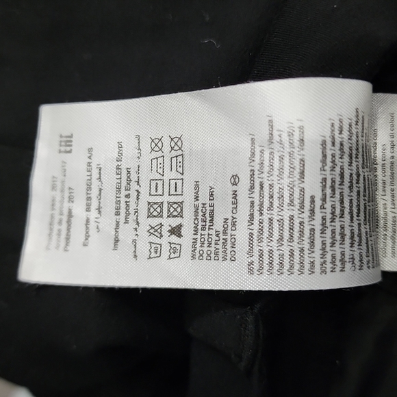 Jacqueline de Yong Black Capri Joggers large - Picture 9 of 9